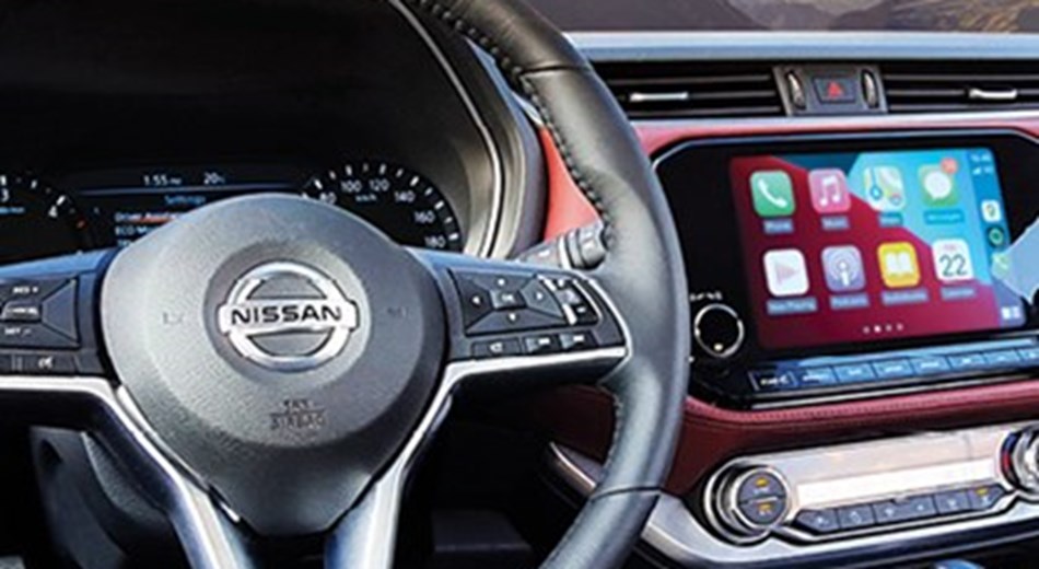 Interior dash view Nissan Terra